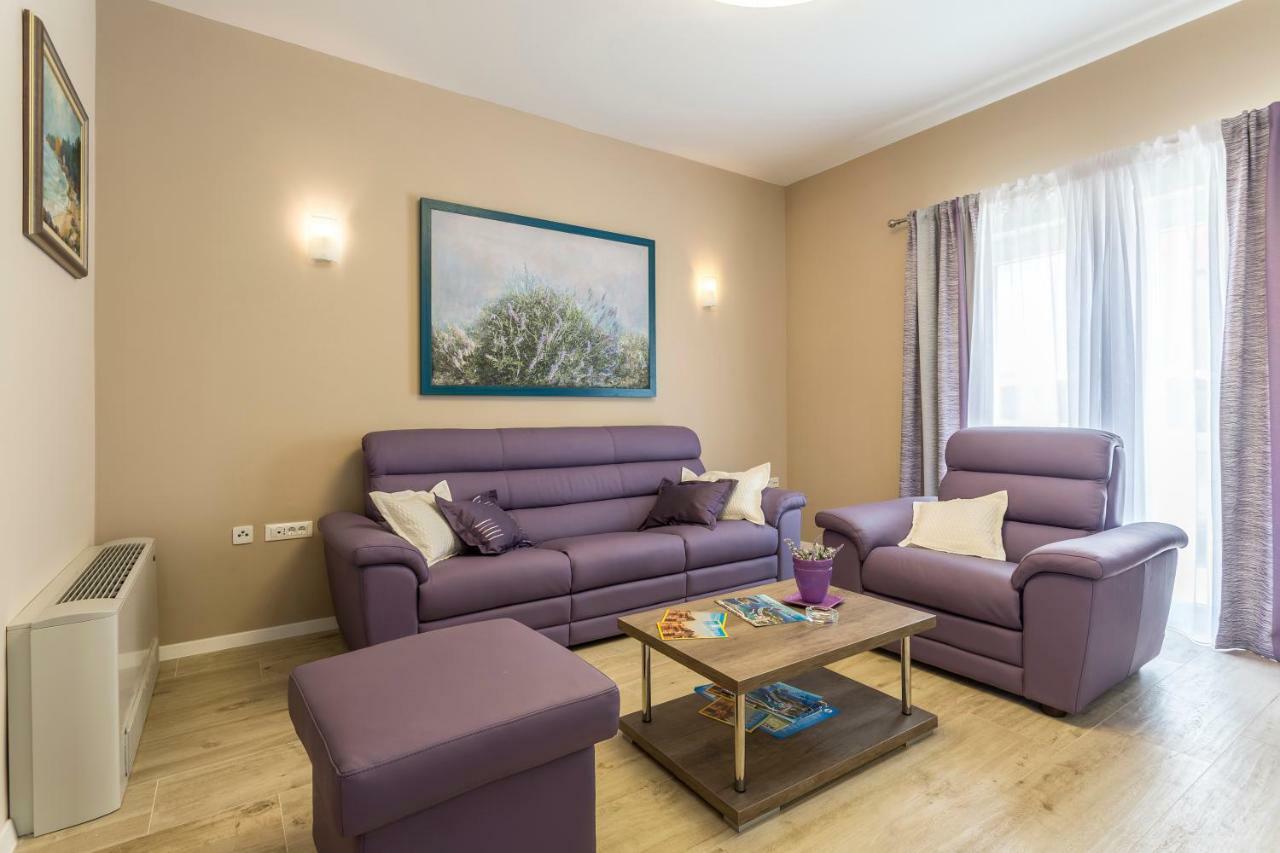 Villa Flores Rogoznica  Extérieur photo