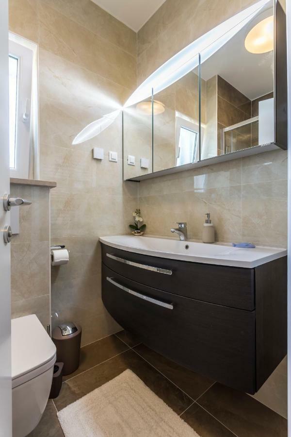 Villa Flores Rogoznica  Extérieur photo